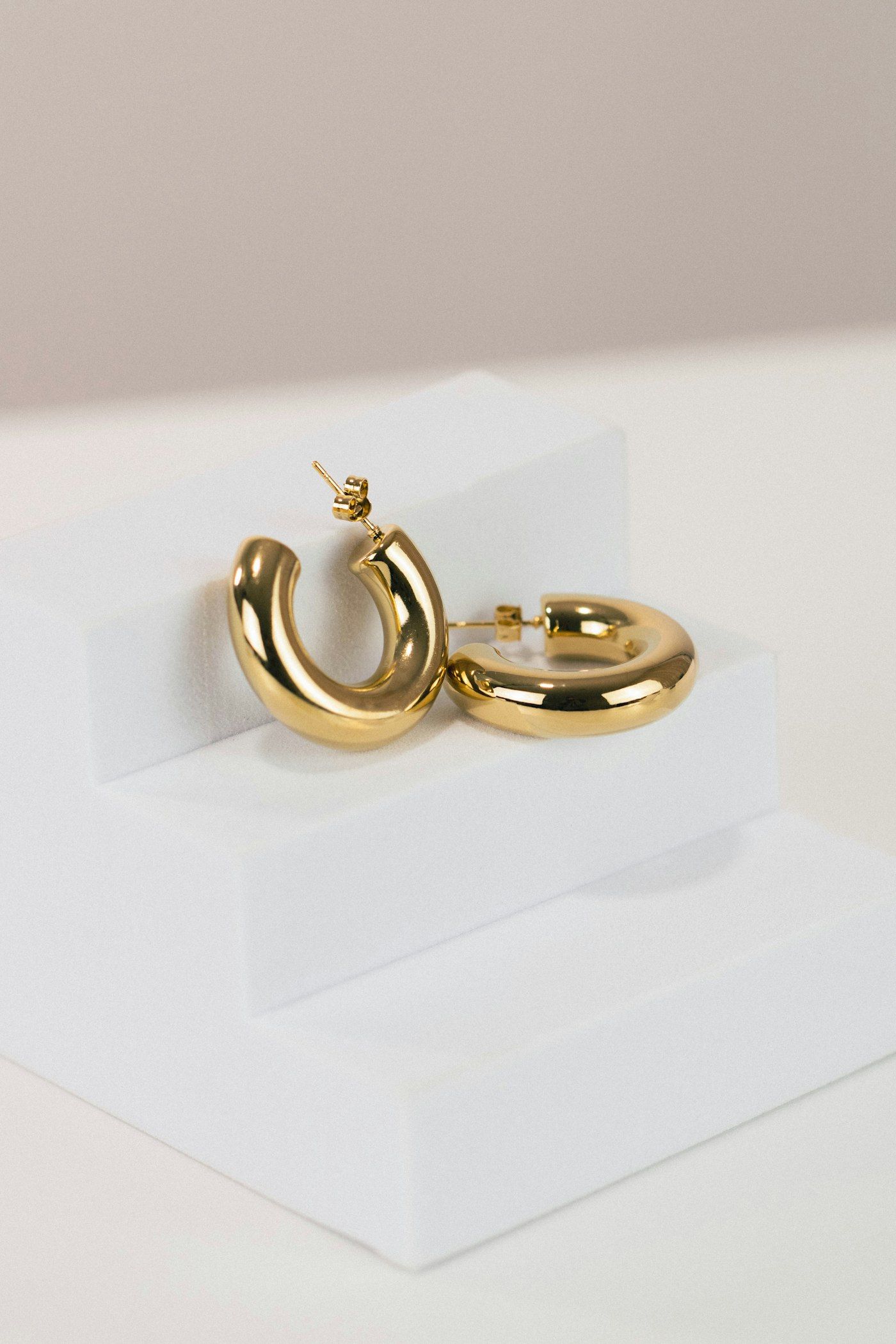 Chunky Gold Hoops, gold-plated surgical stainless steel (acero quirúrgico)